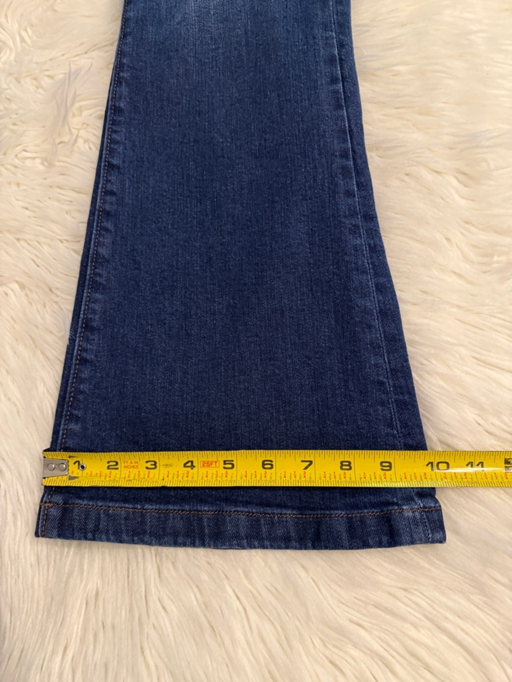 Ann Taylor Dark Blue Flare Jeans High Rise size 6 BNWOT inseam 31” waist 30” - Picture 7 of 8